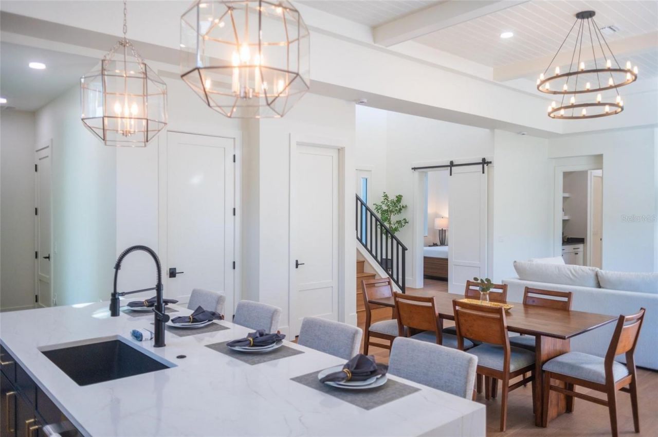 2420 Floyd Street, Sarasota, FL 34239 Photo