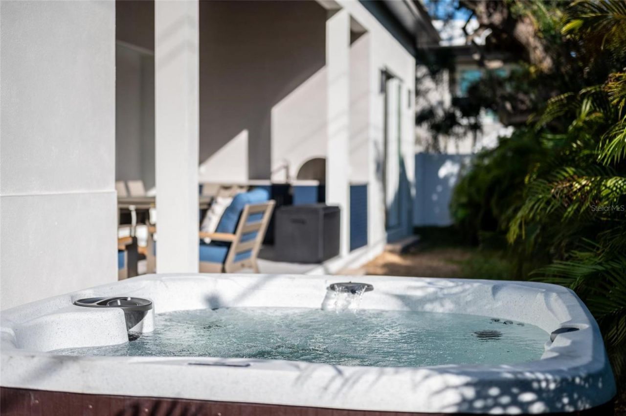 2420 Floyd Street, Sarasota, FL 34239 Photo