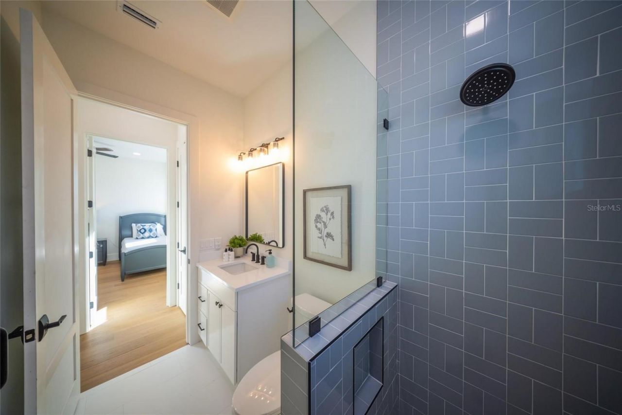 2420 Floyd Street, Sarasota, FL 34239 Photo