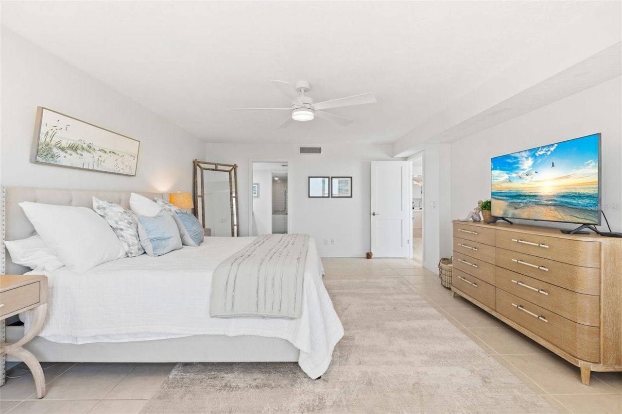 8600 Midnight Pass Road, Unit 301, Sarasota, FL 34242 Photo