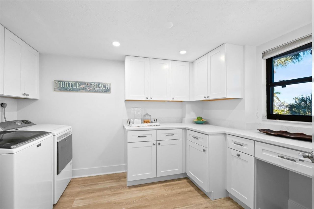 8600 Midnight Pass Road, Unit 301, Sarasota, FL 34242 Photo