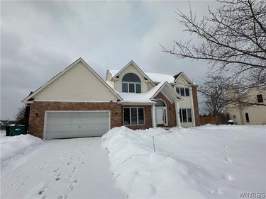 5002 Eastbrooke Place, Buffalo, NY 14221