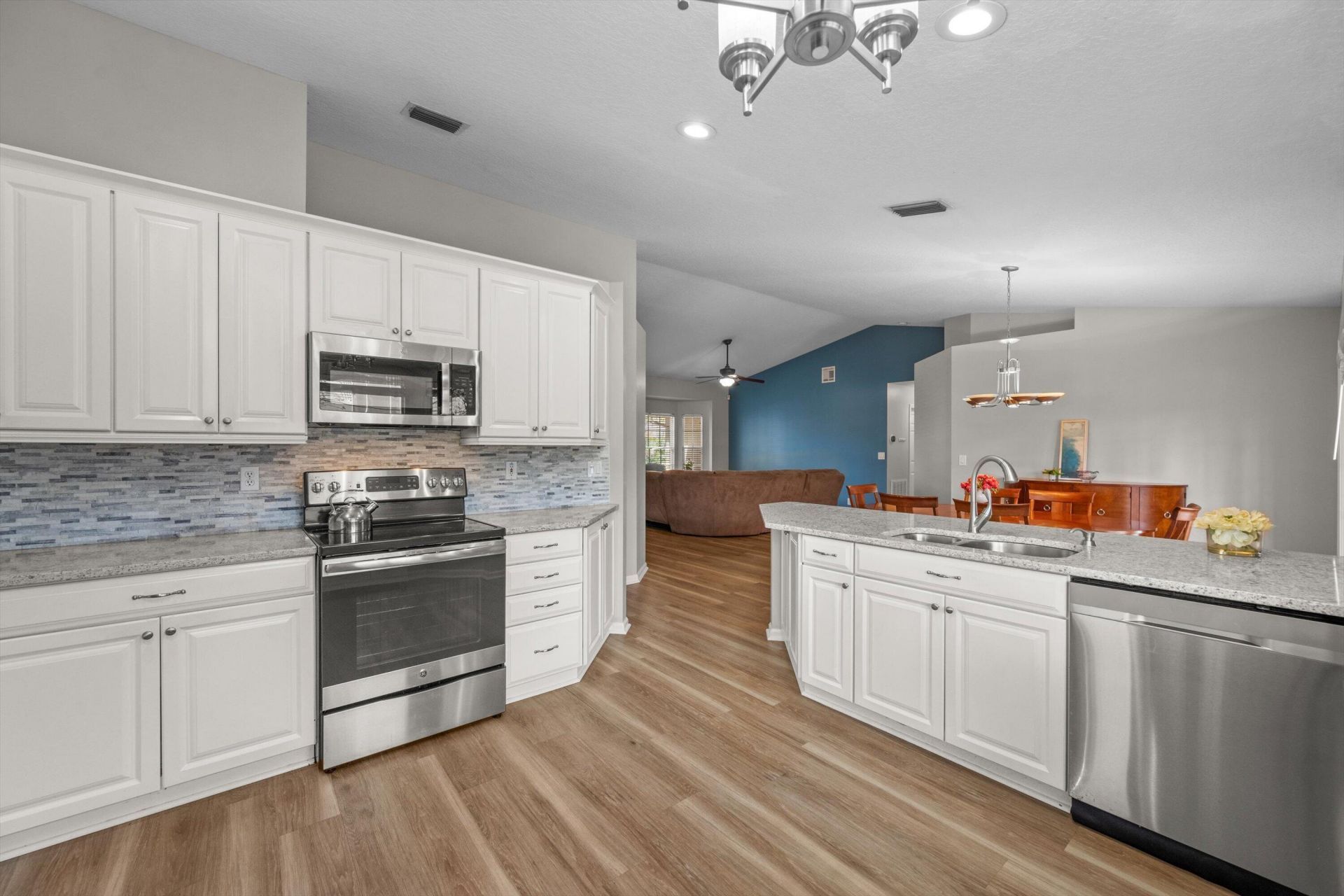 115 Silver Bell Crescent, Royal Palm Beach, FL 33411 Photo