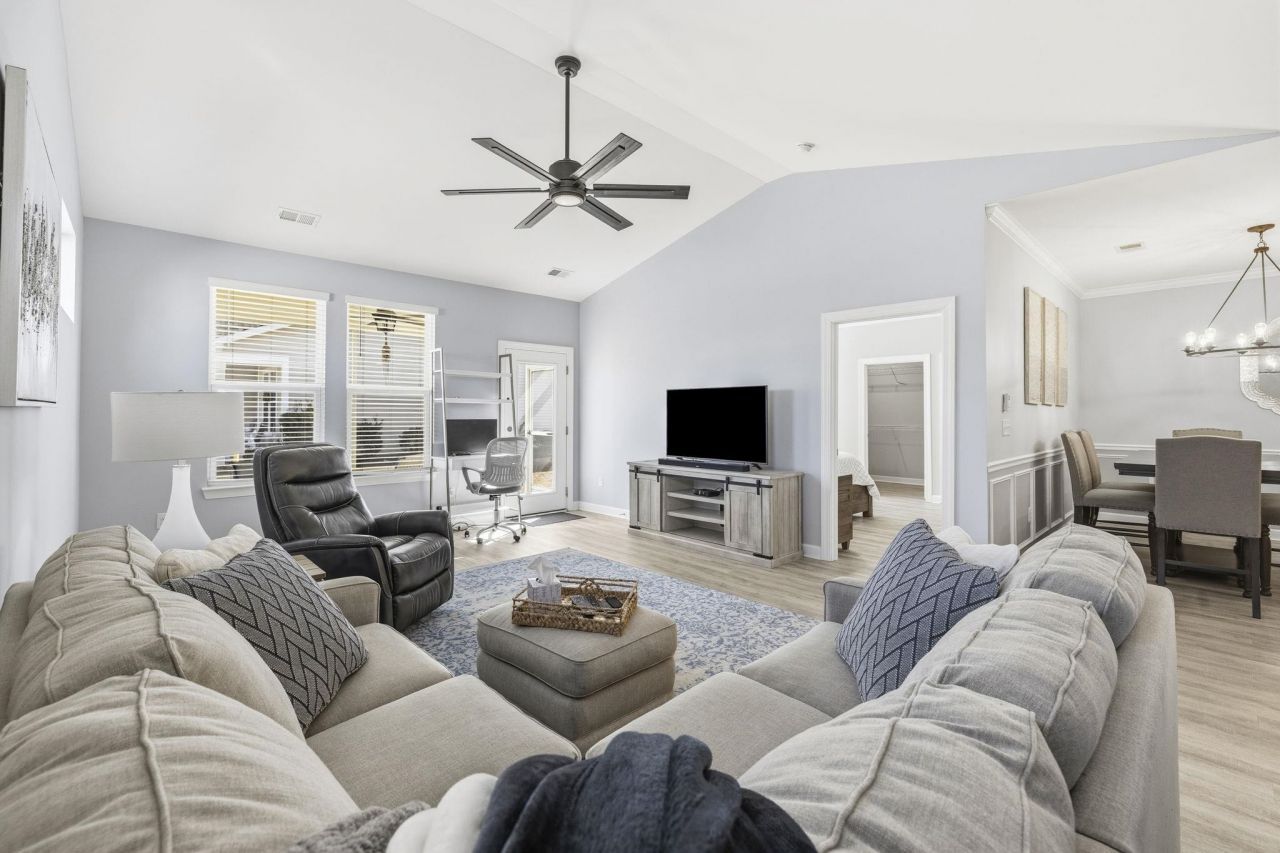 194 Goldenrod Circle Photo 10