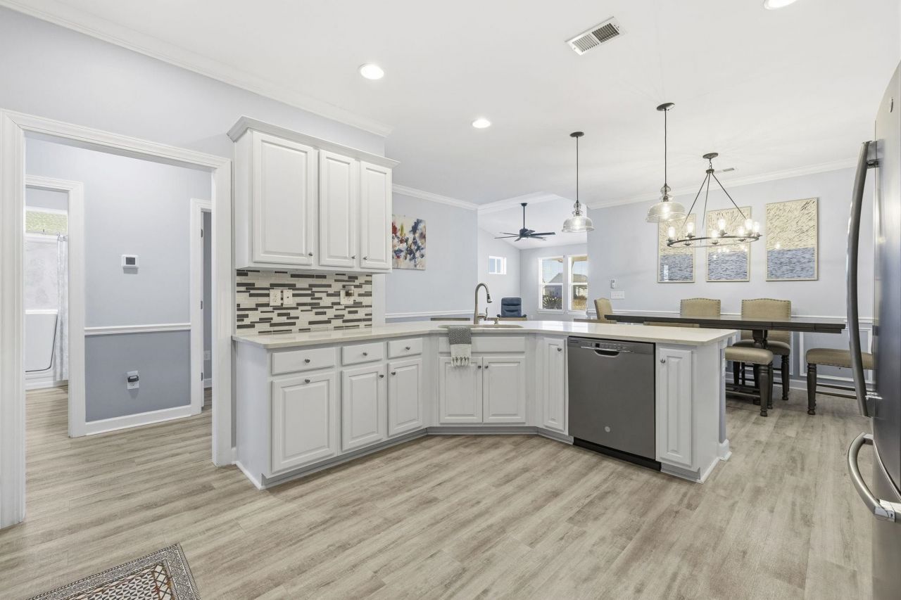 194 Goldenrod Circle Photo 16