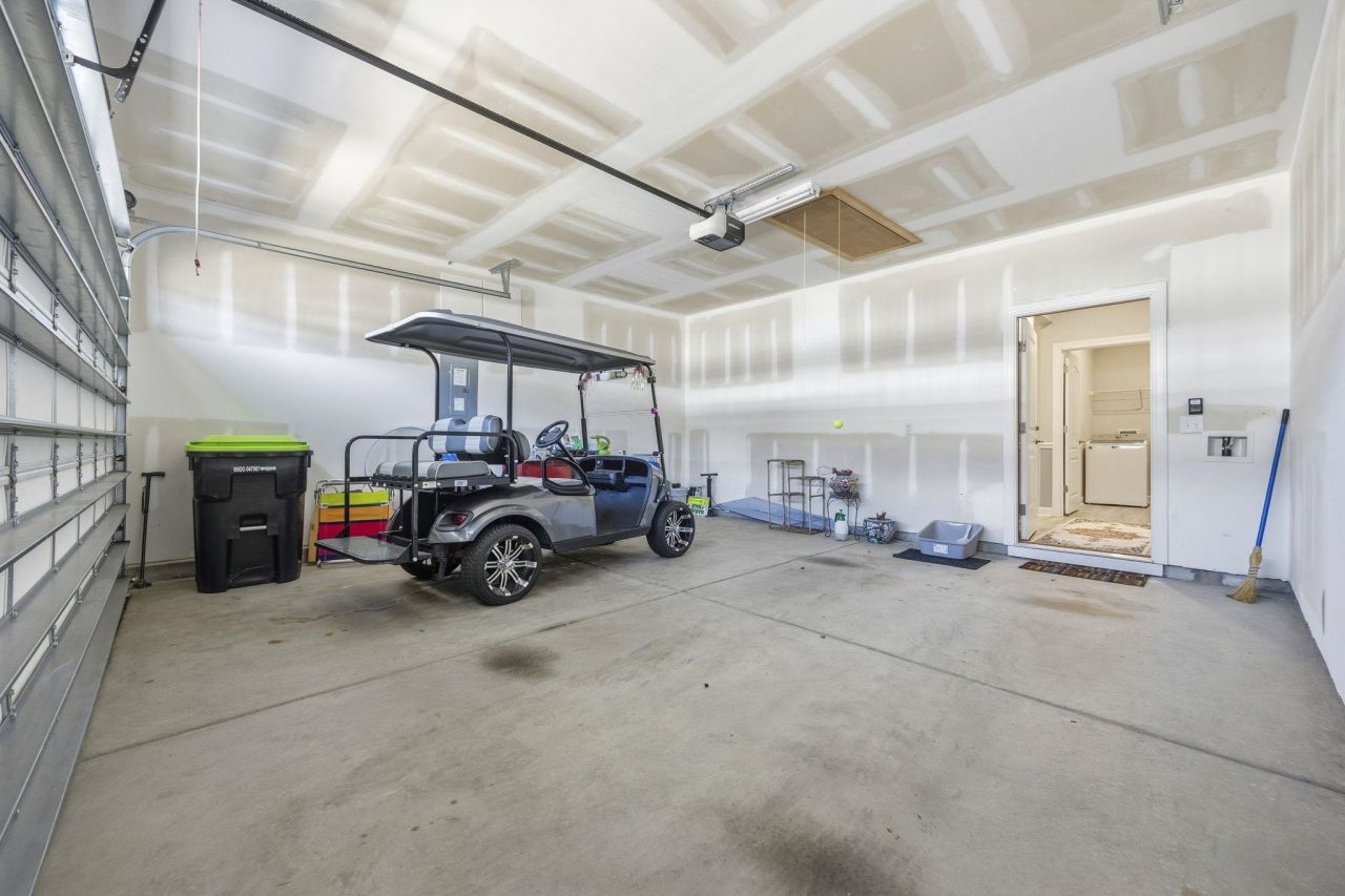 194 Goldenrod Circle Photo 33