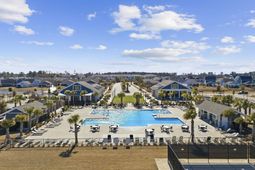 194 Goldenrod Circle photo 4