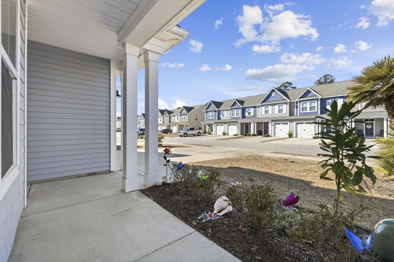 194 Goldenrod Circle Photo 5