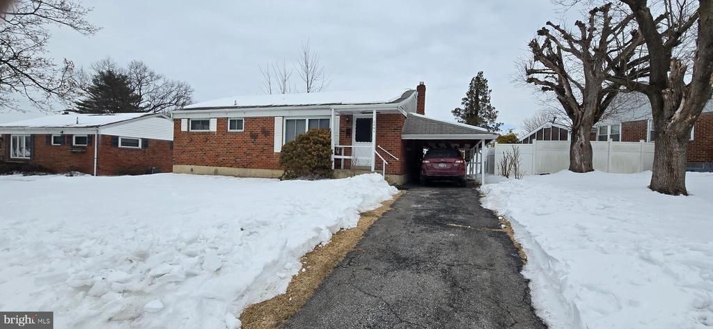 2463 S Lumber Street, Allentown, PA 18102 Main Photo