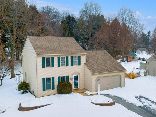 35 HENRY COURT, LANCASTER, PA 17601
