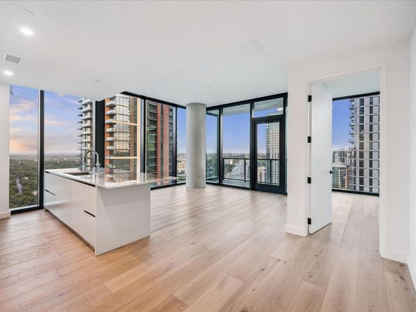 610 Davis ST, Unit 2702, Austin, TX 78701