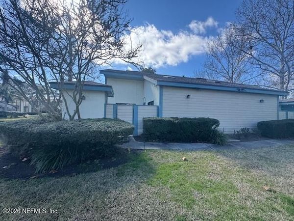1703 CHALLENGER Court W, Unit 1703, Jacksonville, FL 32233