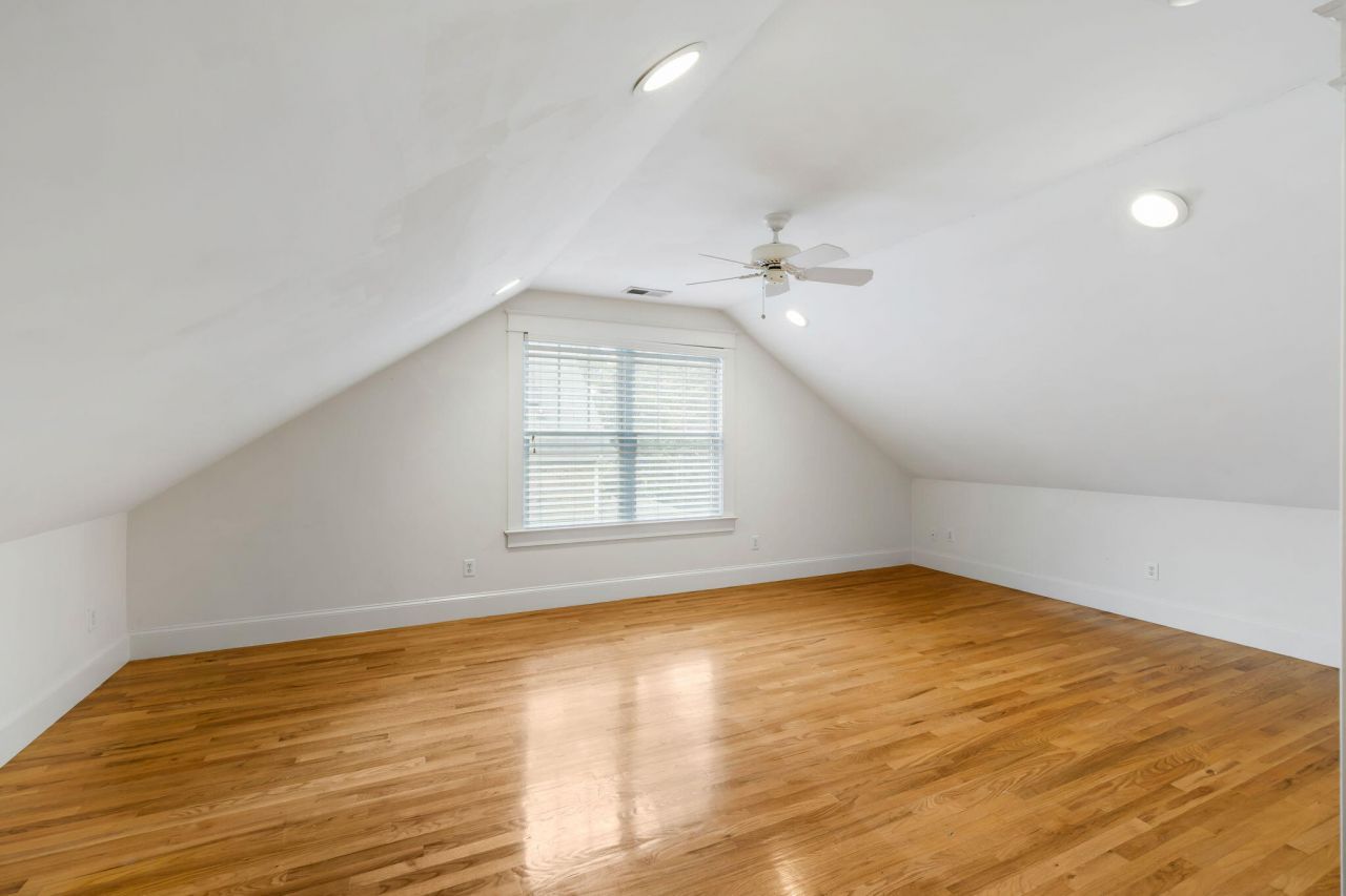 35 Lolandra Avenue Photo 22