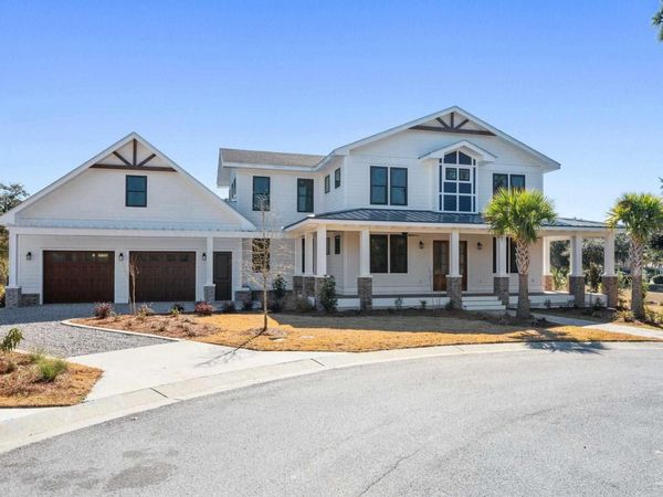 10520 Squall Line Rd, Pensacola, FL 32507