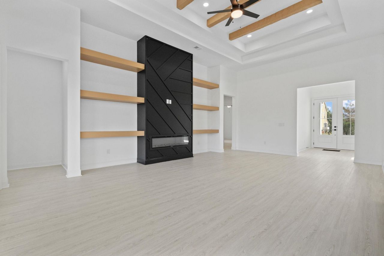 172 Sago Palm Dr. Photo 6