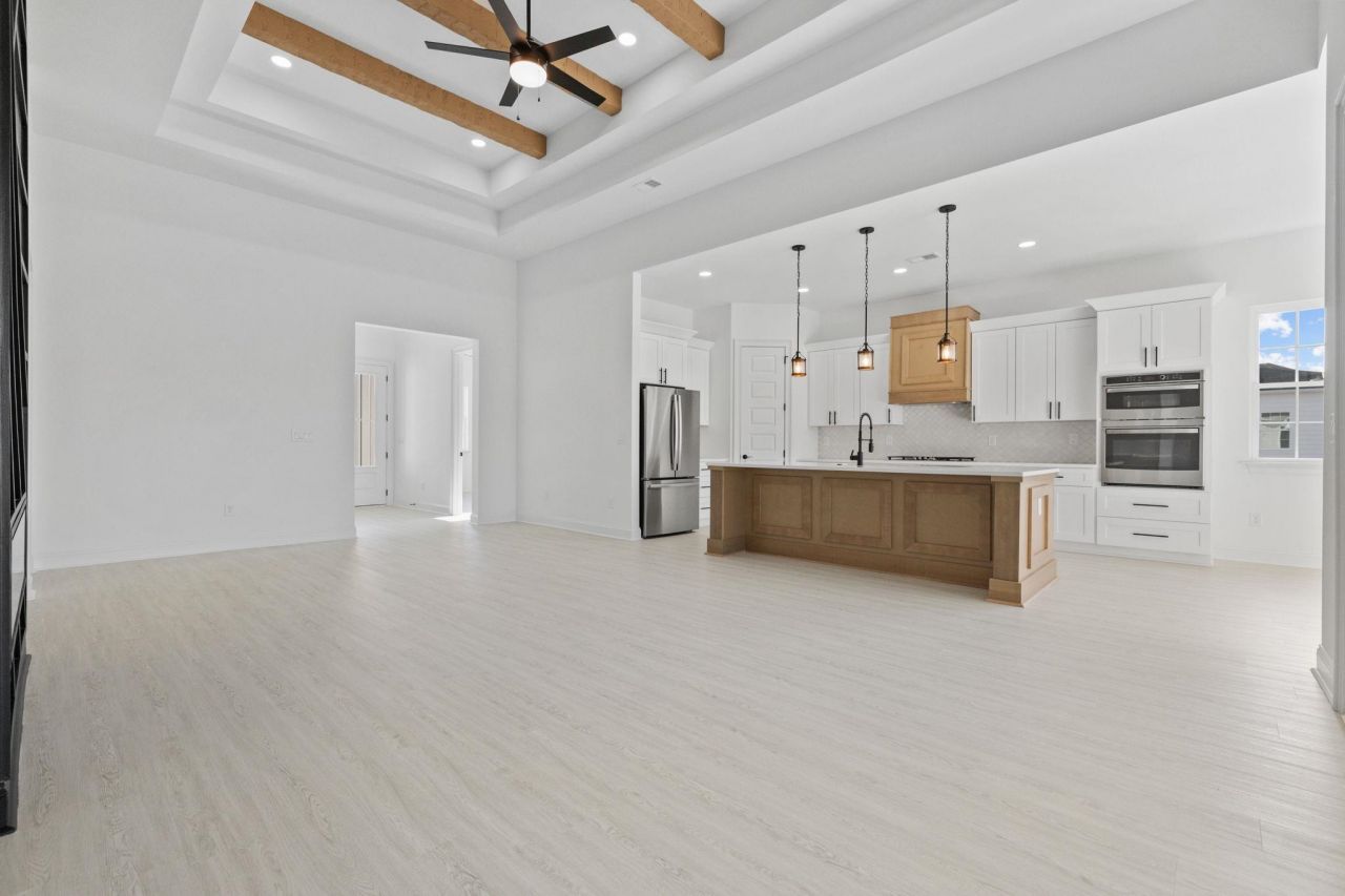 172 Sago Palm Dr. Photo 7