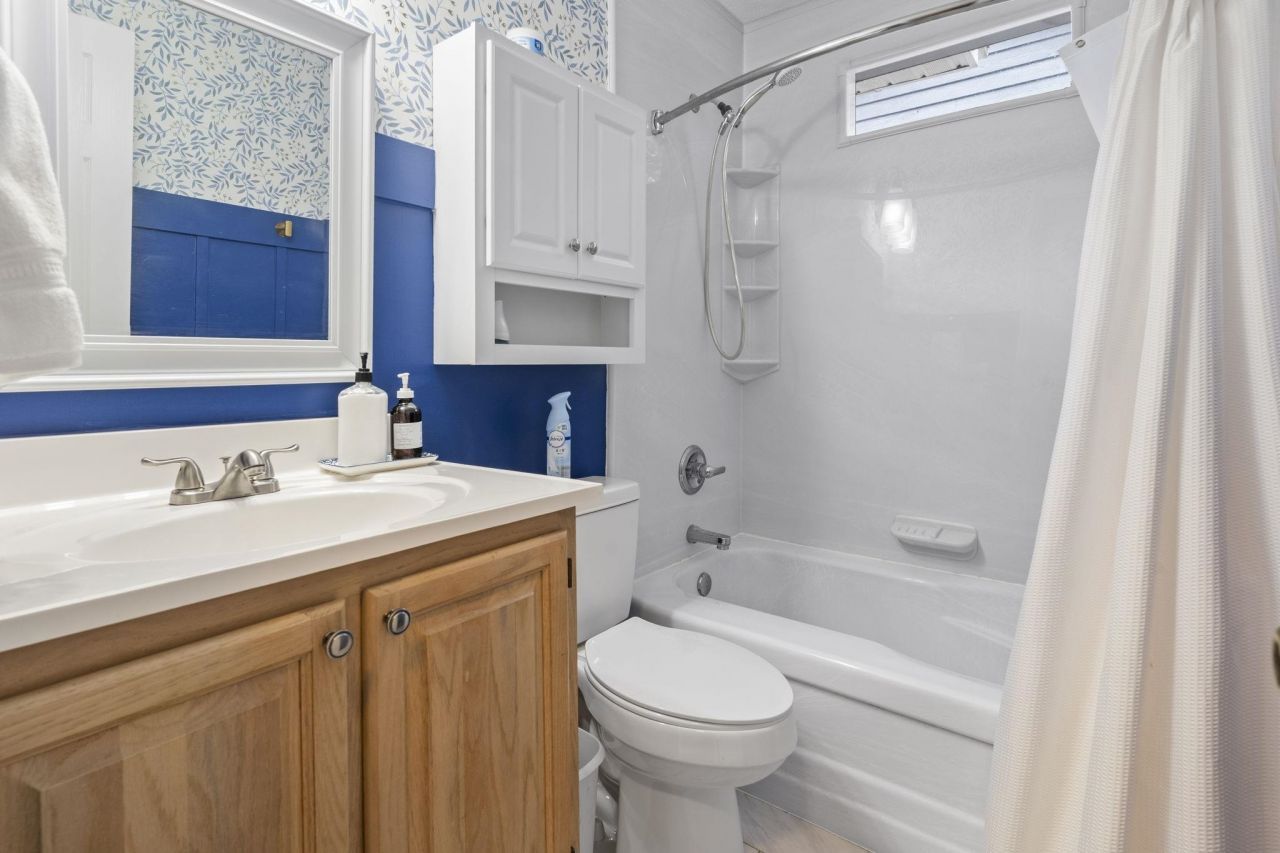 9607 Kings Grant Dr. Photo 10