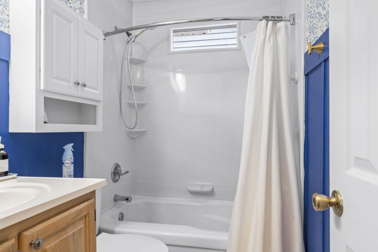 9607 Kings Grant Dr. Photo 11