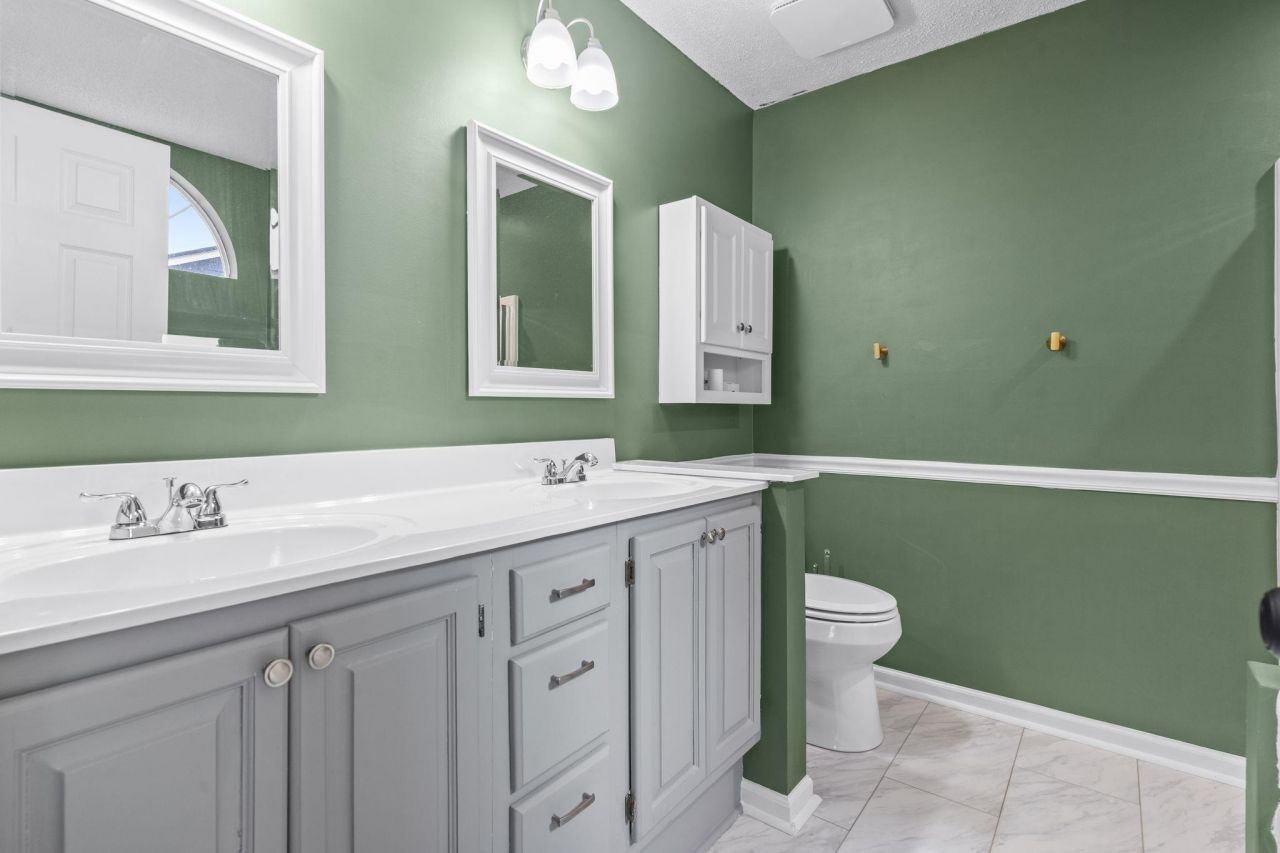 9607 Kings Grant Dr. Photo 18