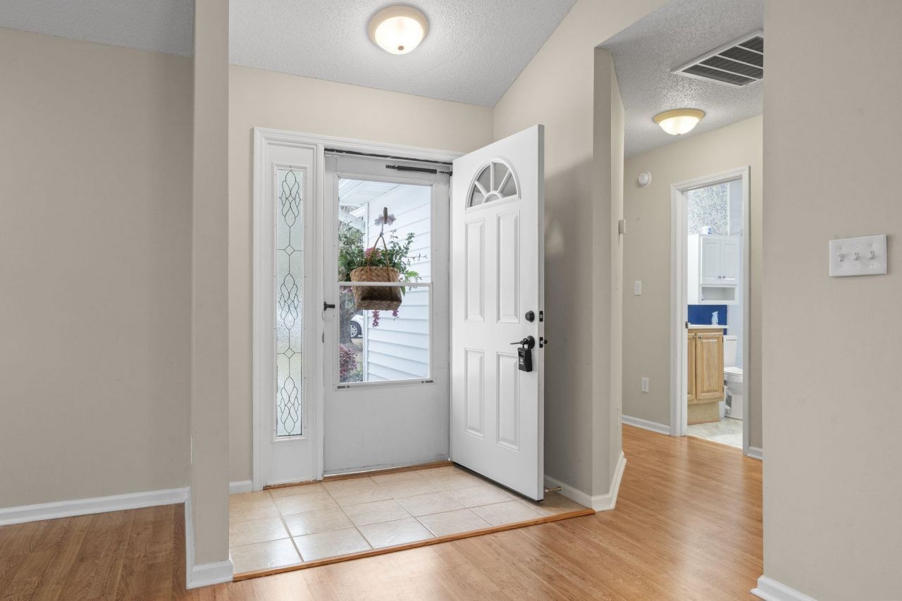 9607 Kings Grant Dr. Photo 21