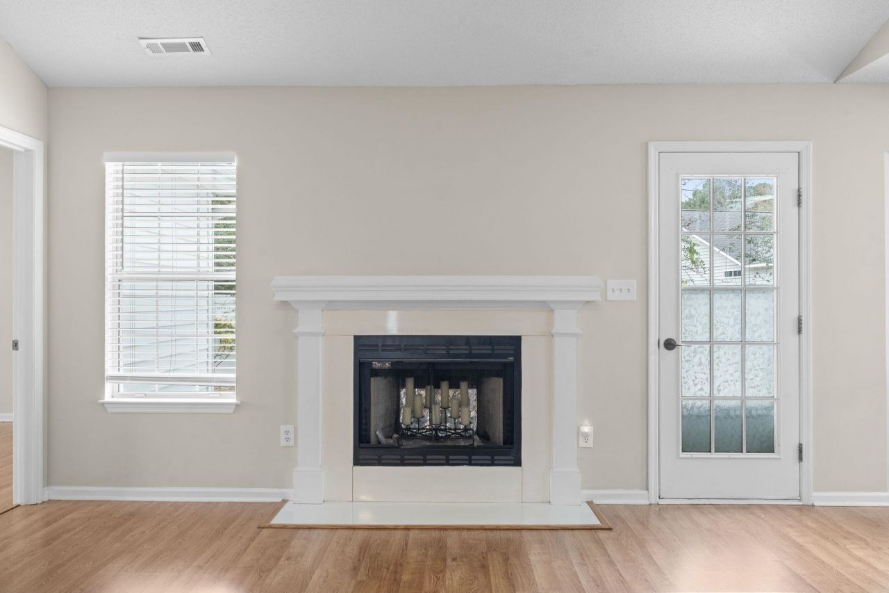 9607 Kings Grant Dr. Photo 24