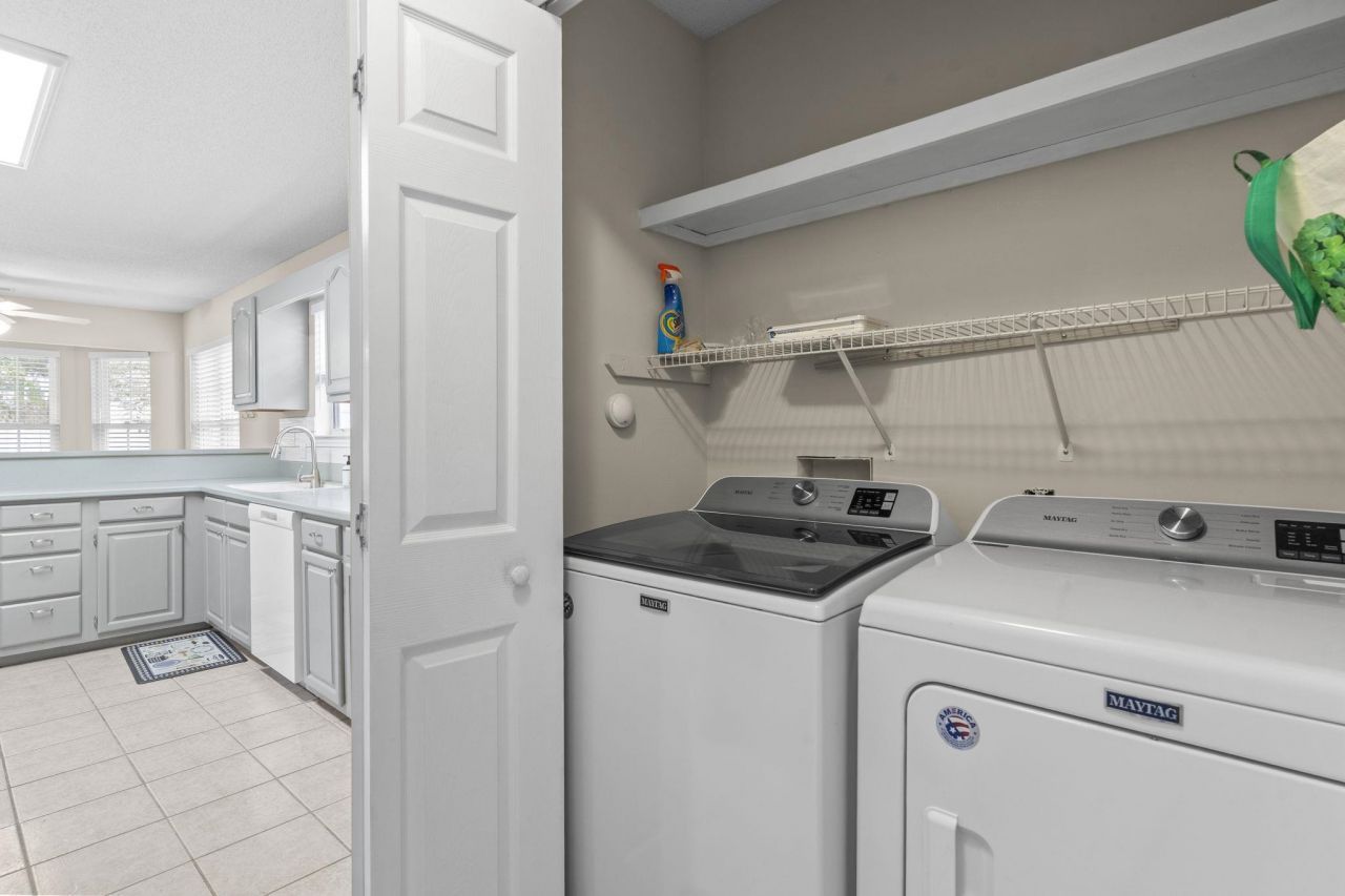 9607 Kings Grant Dr. Photo 36