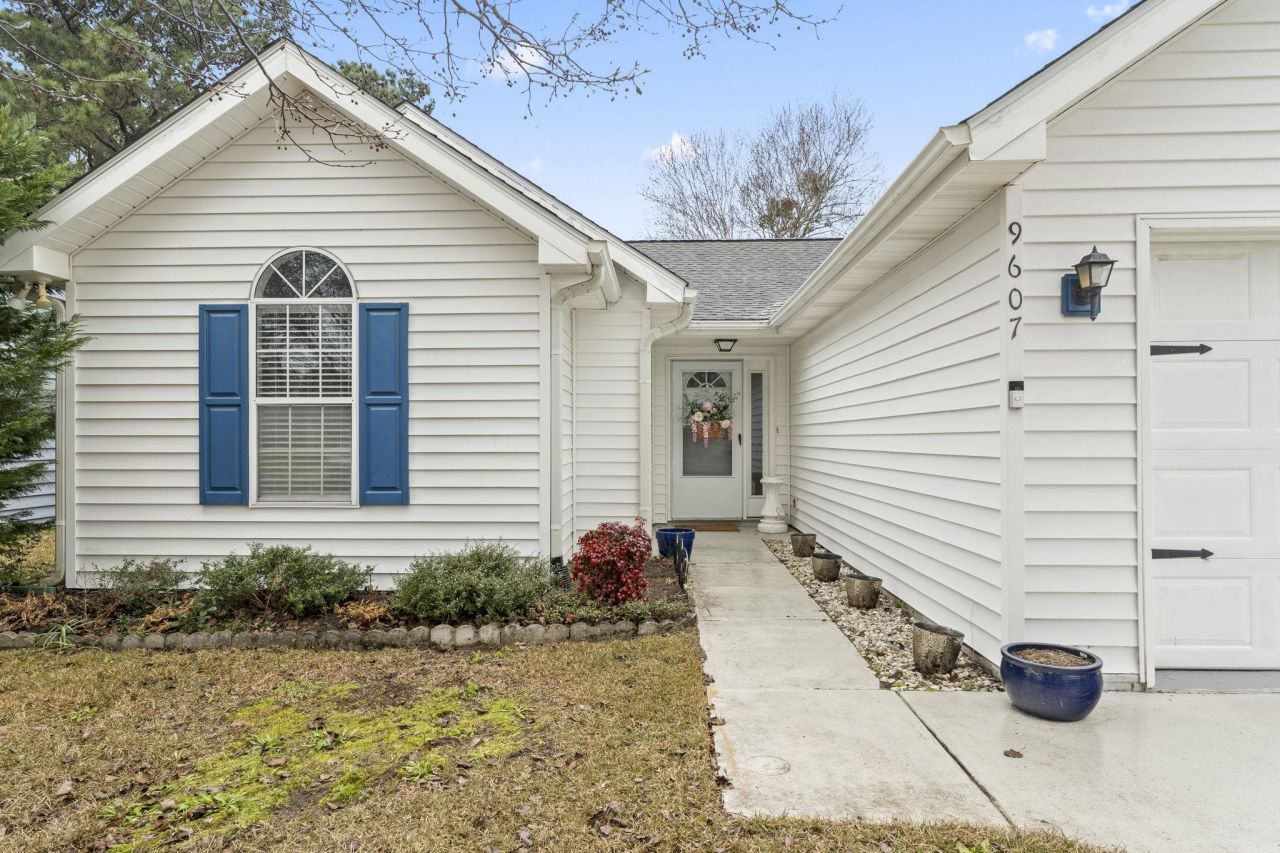 9607 Kings Grant Dr. Photo 42