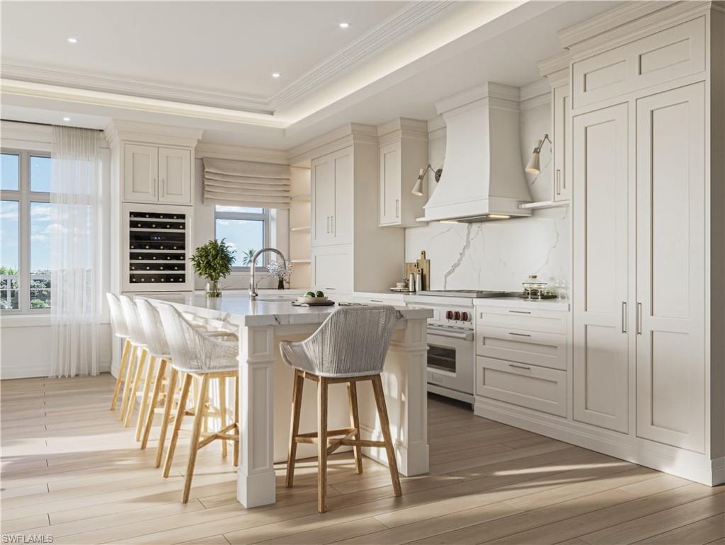 1624 Gulf Shore Blvd N, Unit 202, Naples, FL 34102 Photo