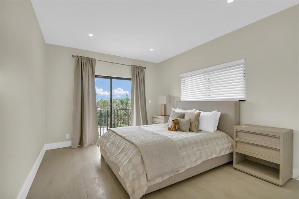 319 S Riverside Drive, Pompano Beach, FL 33062 Photo