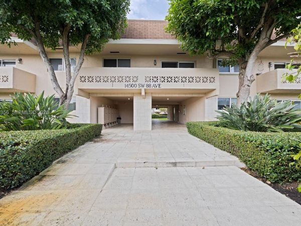 14500 SW 88th Ave, Unit 104, Palmetto Bay, FL 33176