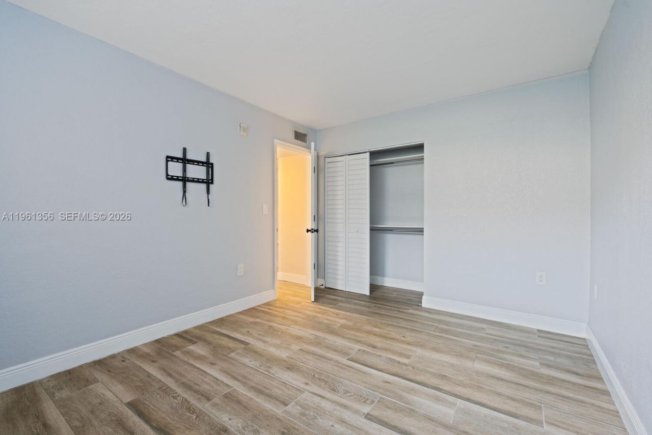 14500 SW 88th Ave, Unit 104, Palmetto Bay, FL 33176 Photo