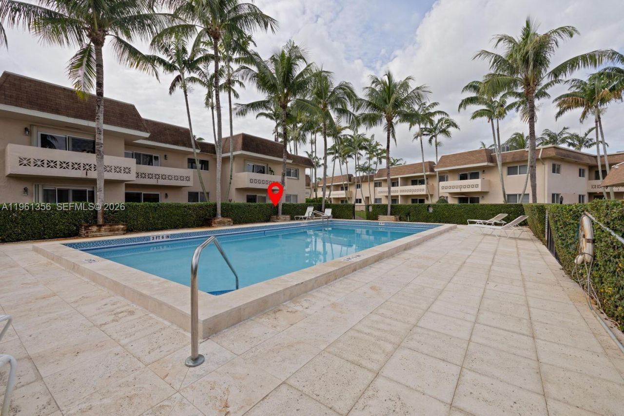 14500 SW 88th Ave, Unit 104, Palmetto Bay, FL 33176 Photo