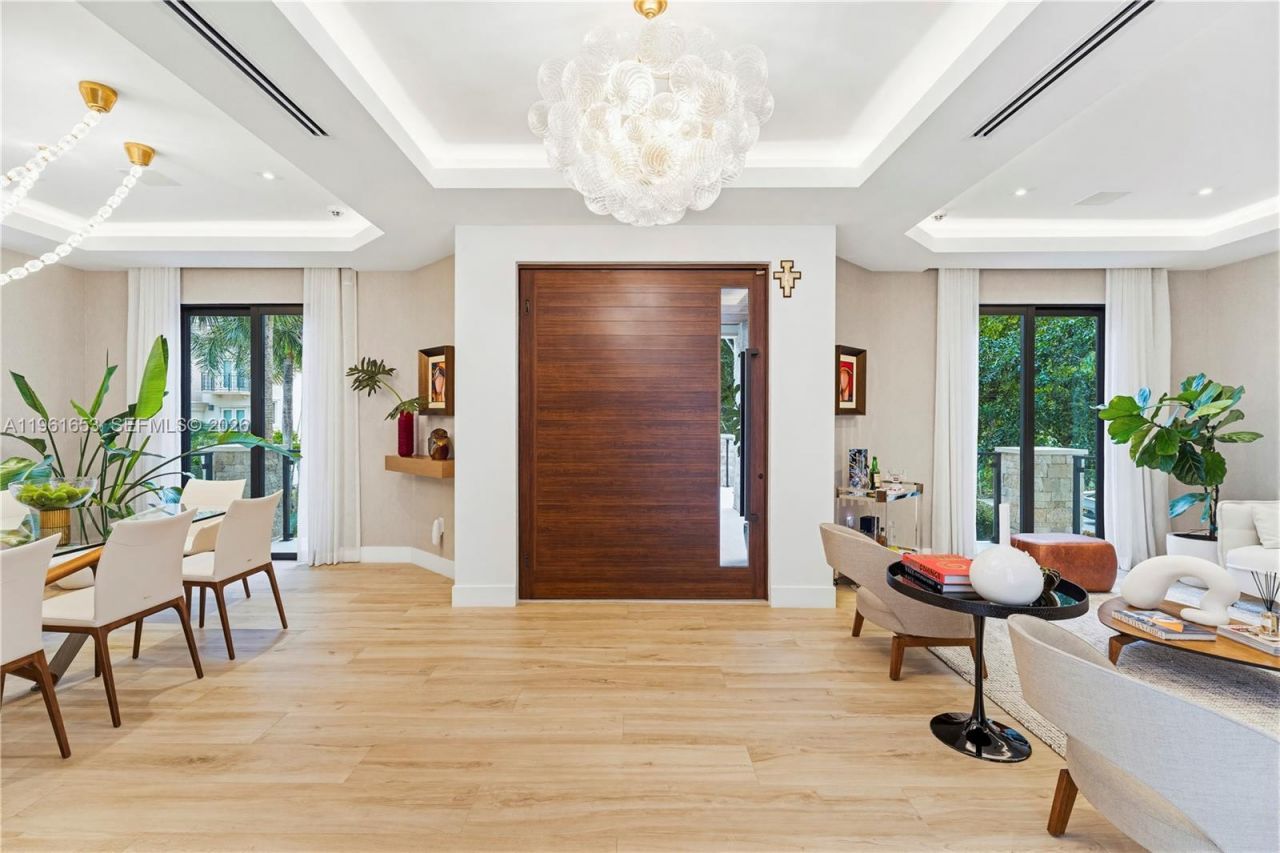 5860 Paradise Point Dr, Palmetto Bay, FL 33157 Photo