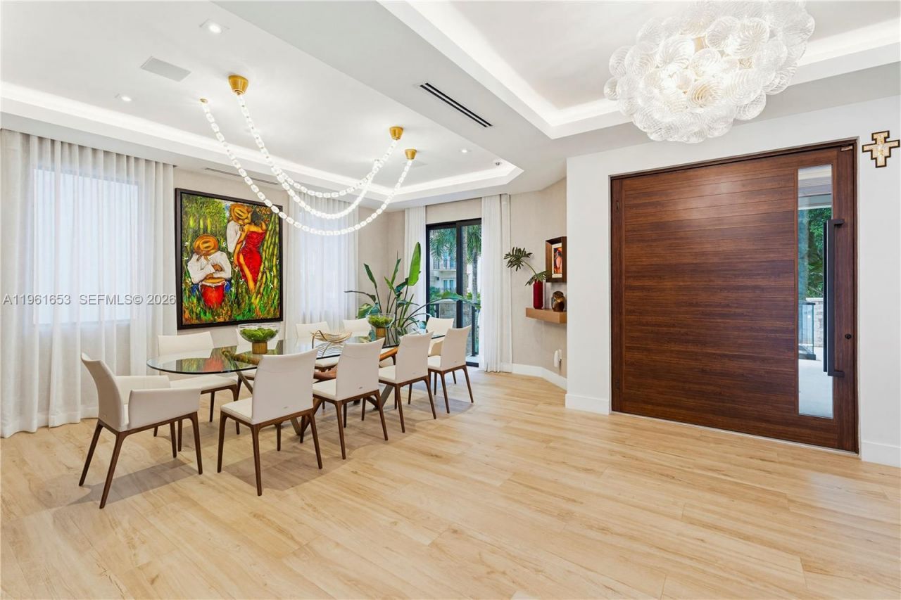 5860 Paradise Point Dr, Palmetto Bay, FL 33157 Photo