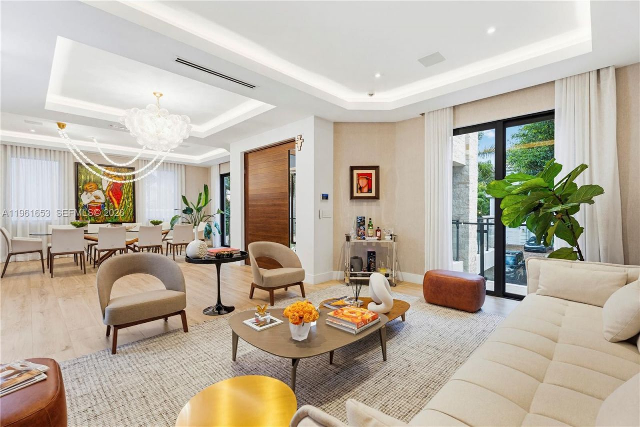 5860 Paradise Point Dr, Palmetto Bay, FL 33157 Photo