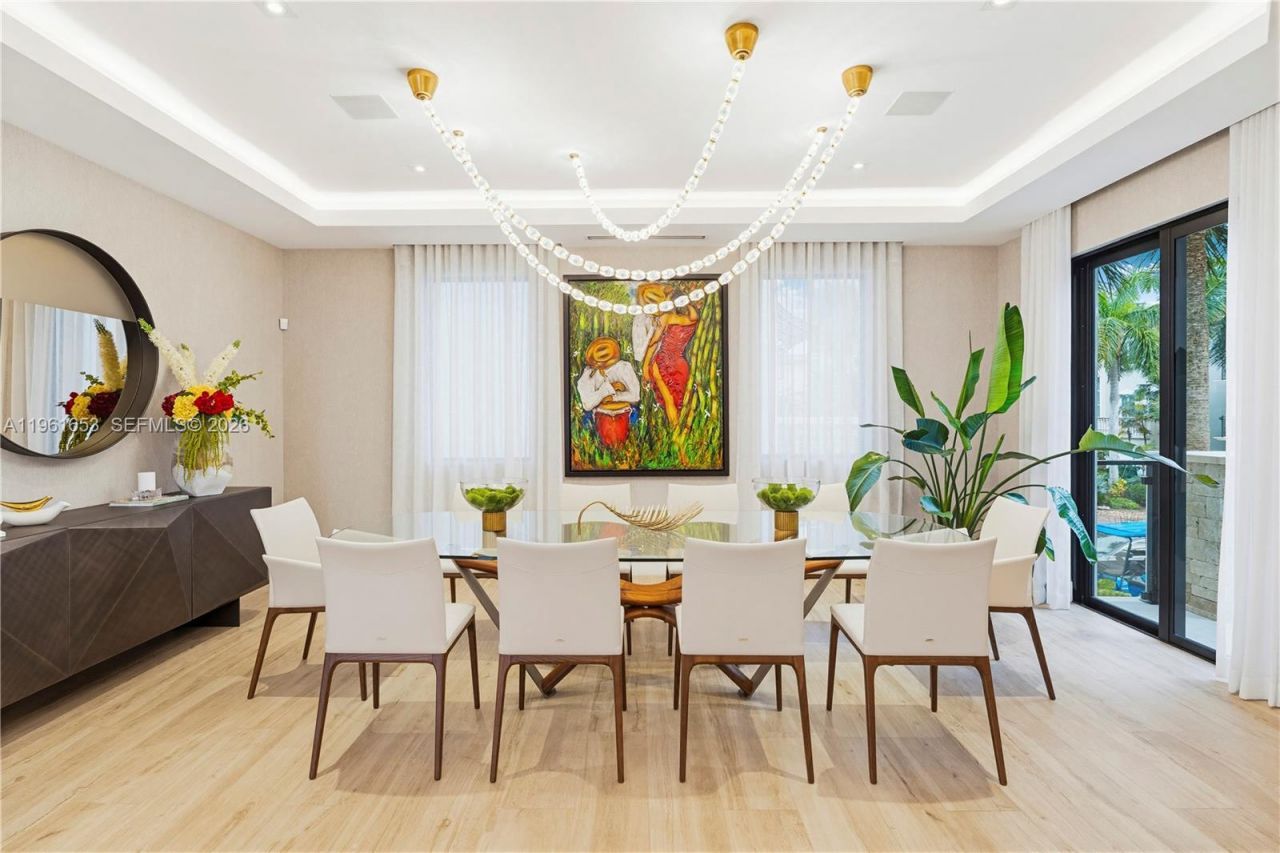 5860 Paradise Point Dr, Palmetto Bay, FL 33157 Photo