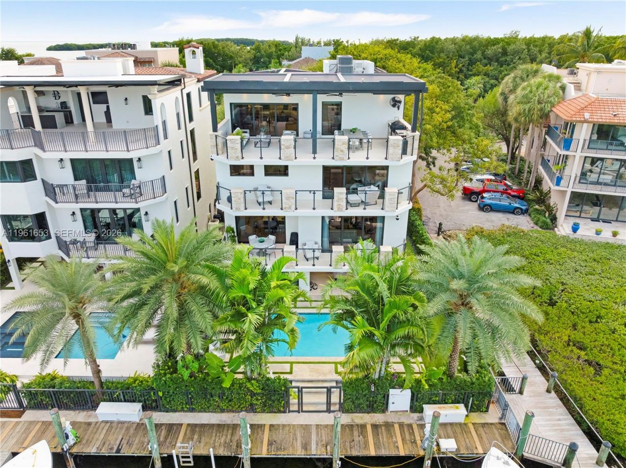 5860 Paradise Point Dr, Palmetto Bay, FL 33157 Photo