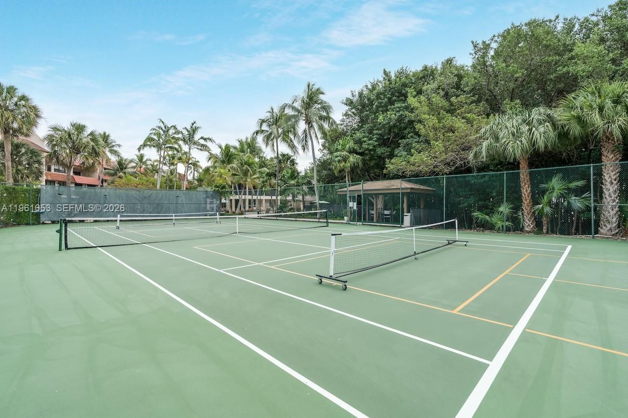 5860 Paradise Point Dr, Palmetto Bay, FL 33157 Photo