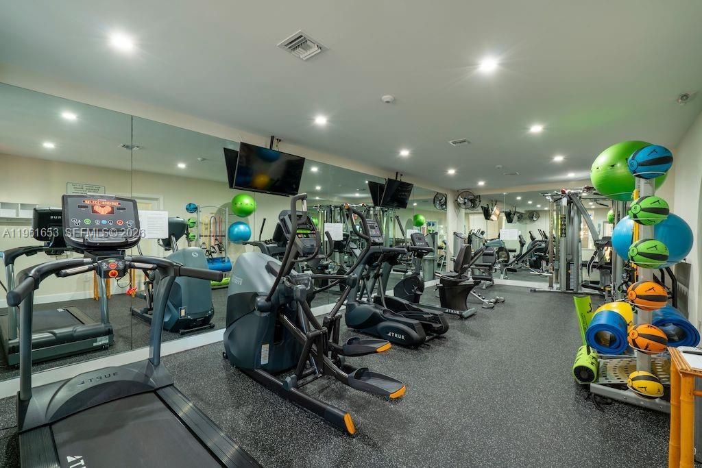 5860 Paradise Point Dr, Palmetto Bay, FL 33157 Photo