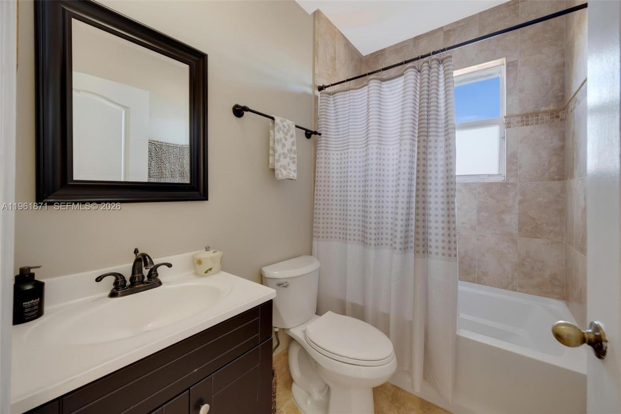 15910 SW 69th Ln , Miami, FL 33193 Photo