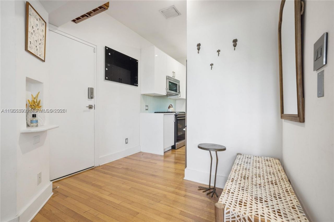 935 10th St , Unit 3, Miami Beach, FL 33139 Photo