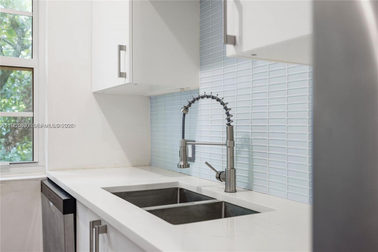 935 10th St , Unit 3, Miami Beach, FL 33139 Photo