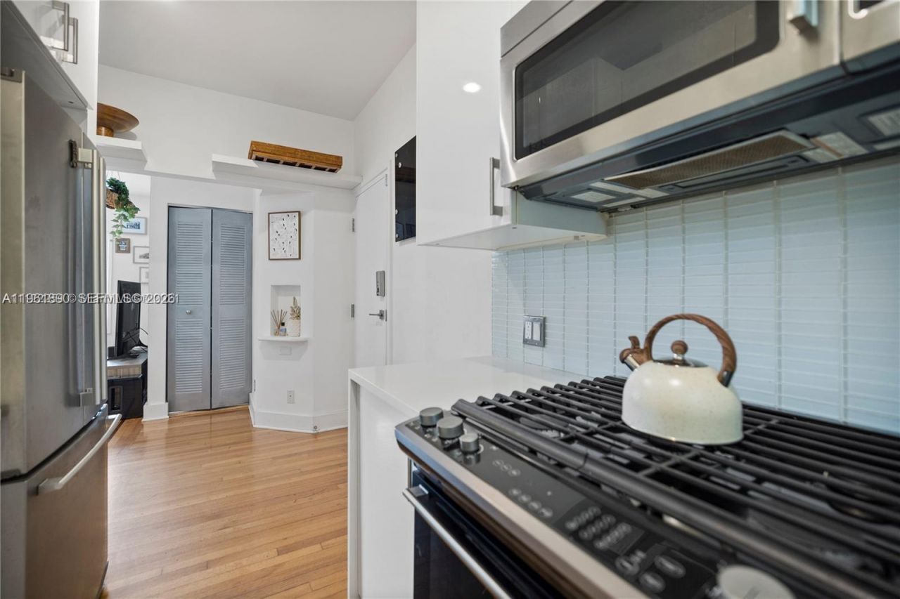 935 10th St , Unit 3, Miami Beach, FL 33139 Photo