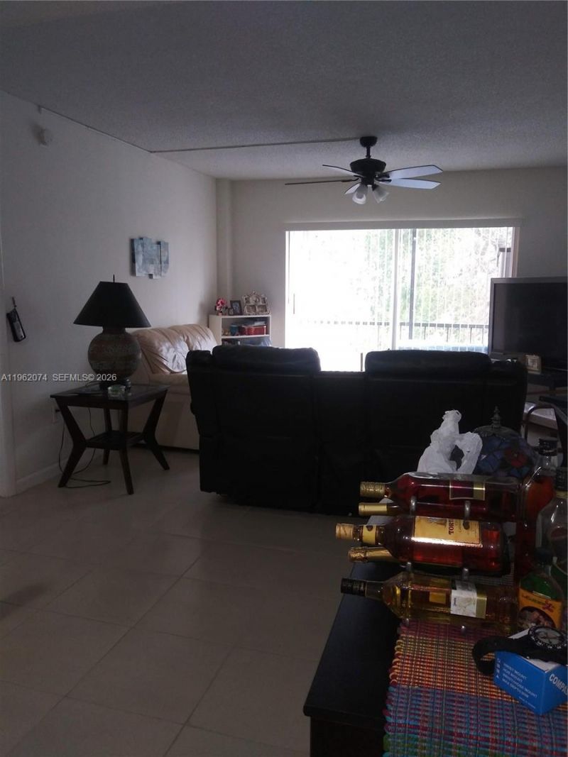4172 Inverrary Dr, Unit 310, Lauderhill, FL 33319 Photo