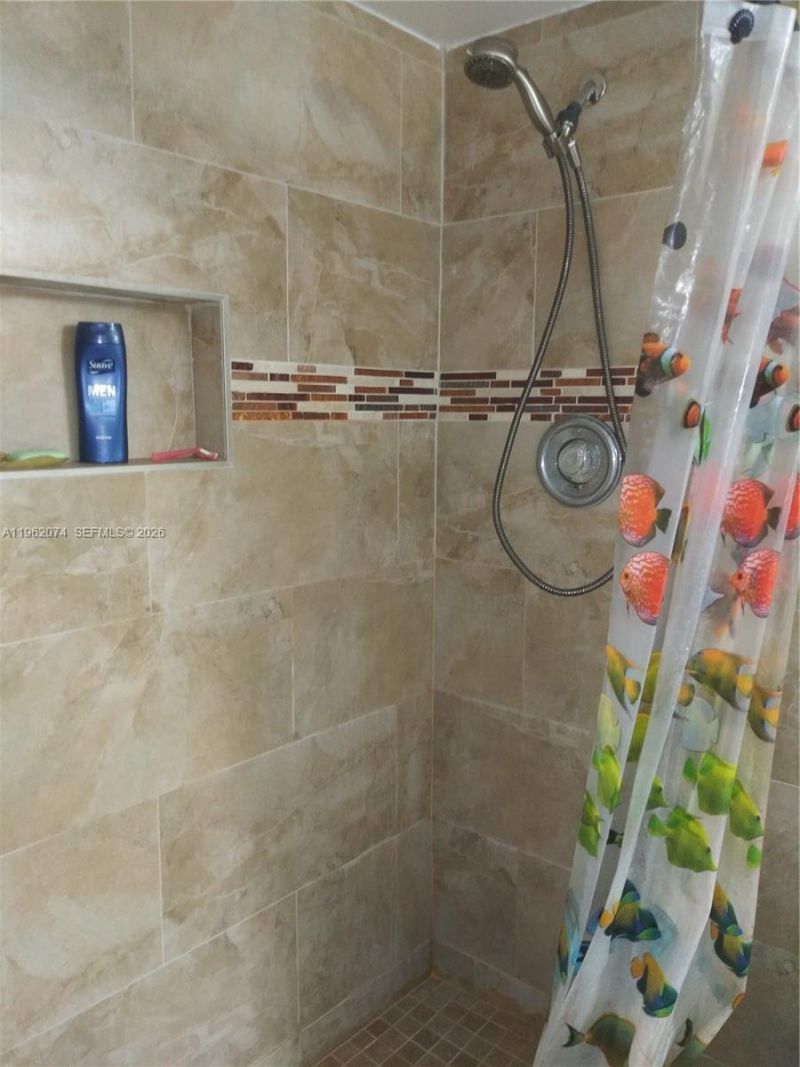 4172 Inverrary Dr, Unit 310, Lauderhill, FL 33319 Photo