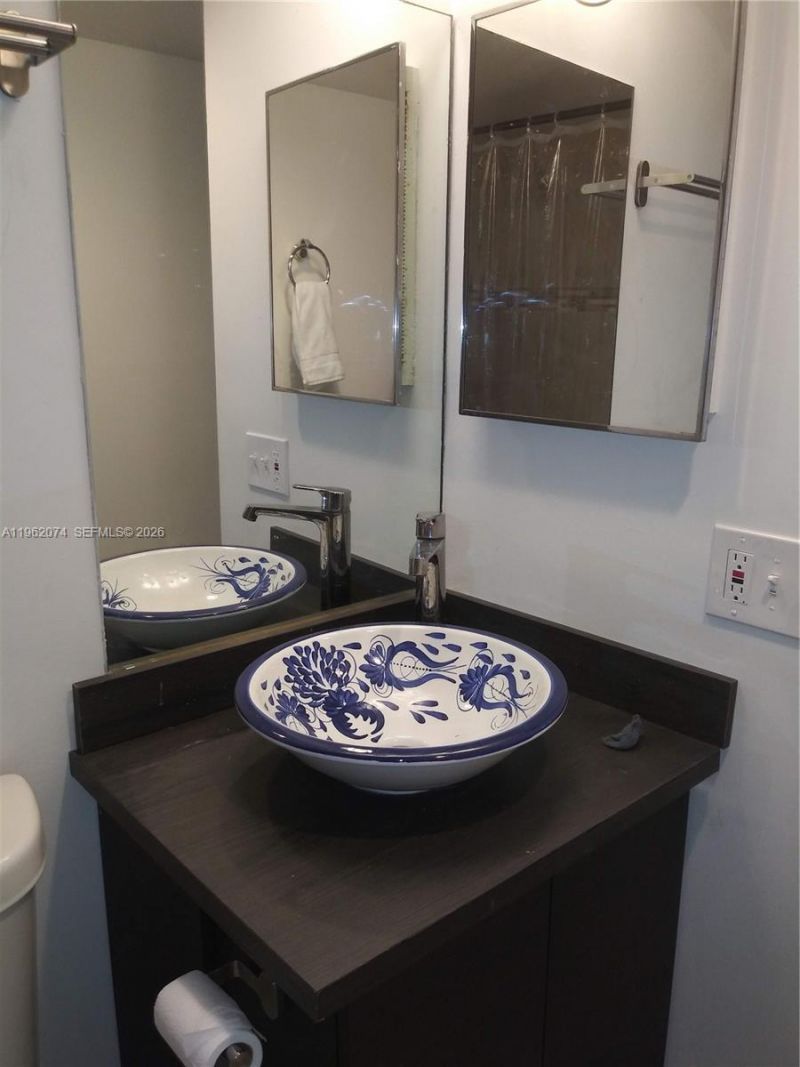 4172 Inverrary Dr, Unit 310, Lauderhill, FL 33319 Photo