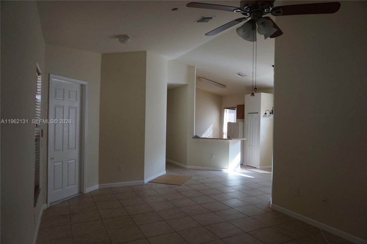 3964 NE 11th Dr, Unit 3964, Homestead, FL 33033 Photo