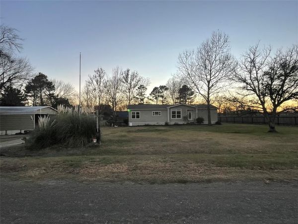 5615 Vz County Road 1222, Grand Saline, TX 75140