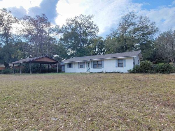 415 Rhoda St, Pensacola, FL 32503