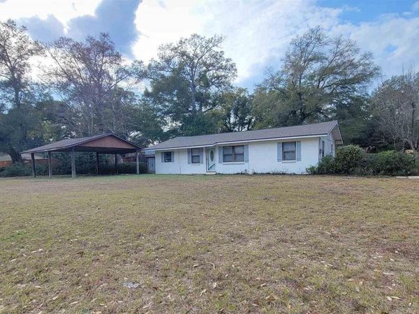 415 Rhoda St, Pensacola, FL 32503